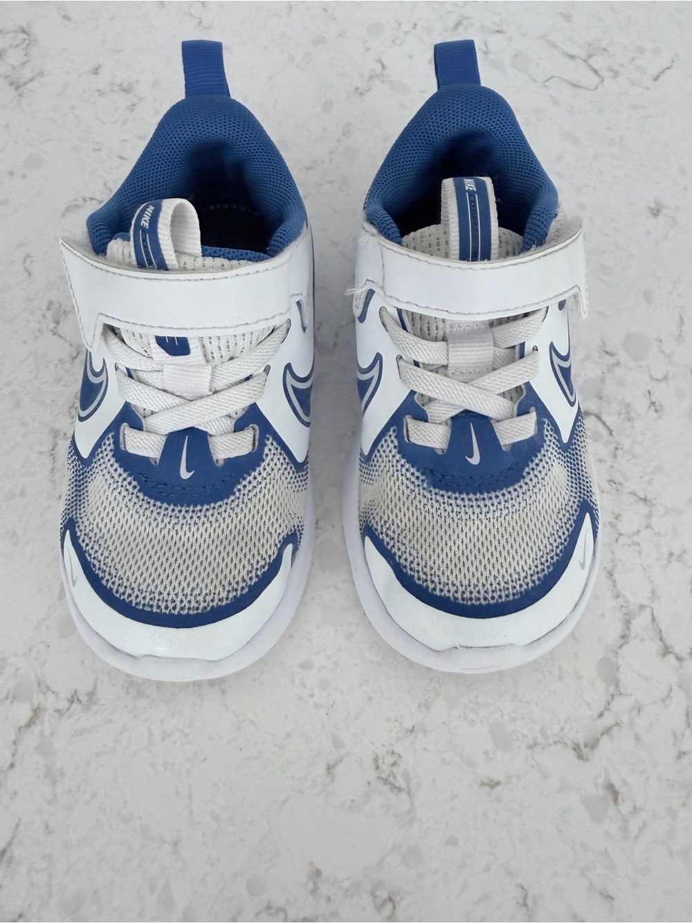 Nike Kids White and Blue Hook-and-Loop Sneakers